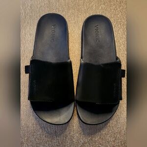 Vionic Keira Slide Sandal